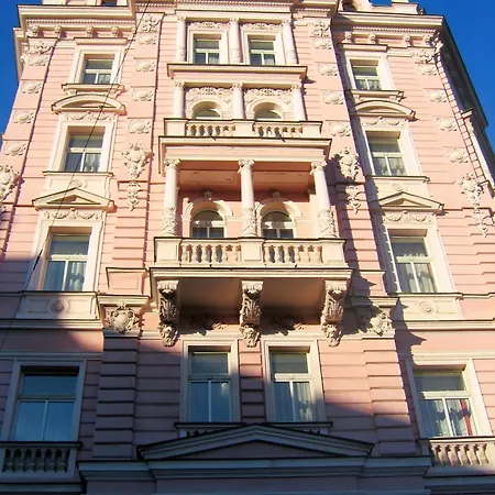 Szálloda Opera Prága