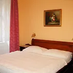 Hotel Opera