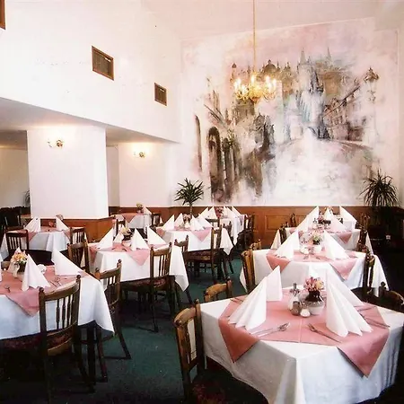 Opera Otel 4*