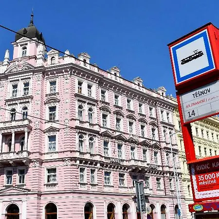 Opera Otel