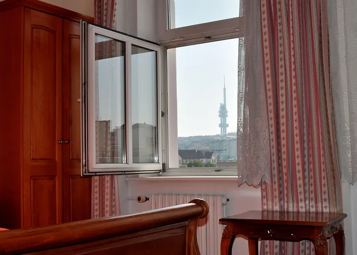 Opera Otel