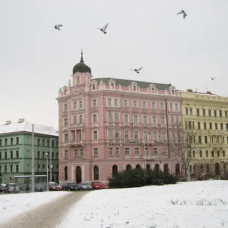 Szálloda Opera